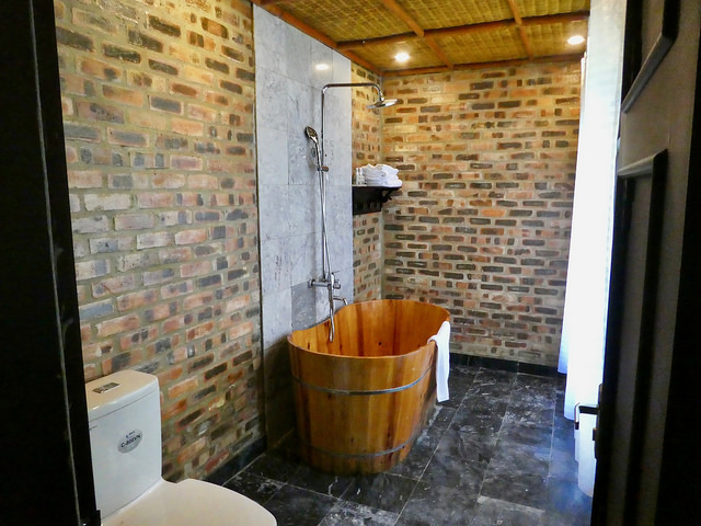 Bathroom wall decor ideas online