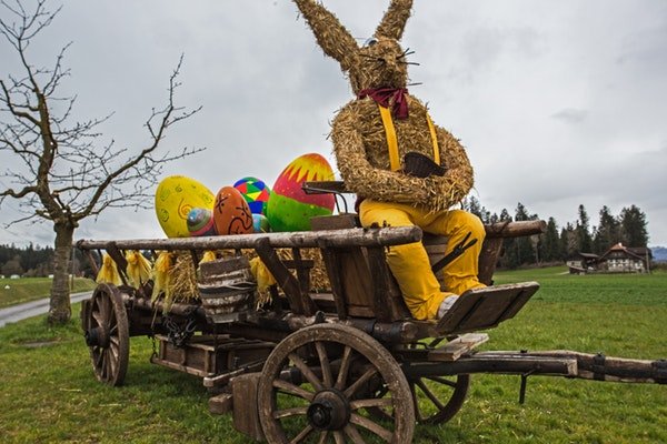 Easter bunny effigy