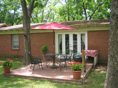 12 Outdoor Patio Flooring Ideas To Add Style To Your Home