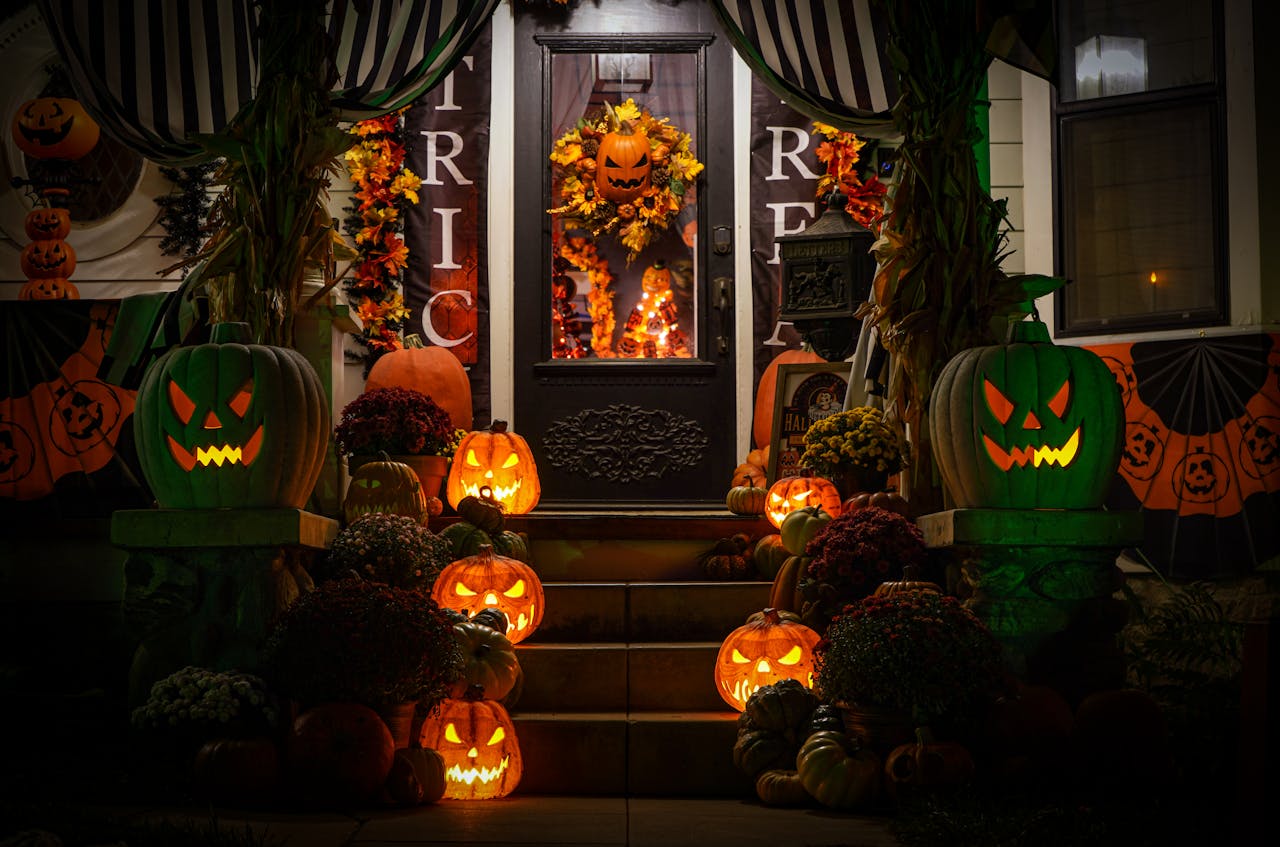 Jack O Lanterns on stairs