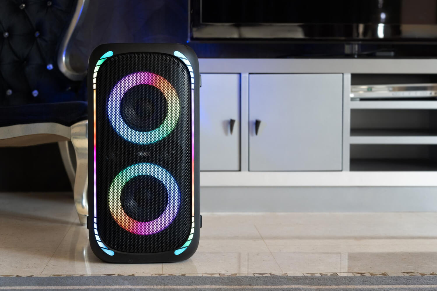 Sound speaker for outdoor party