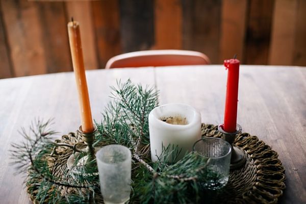 dining table holiday decor