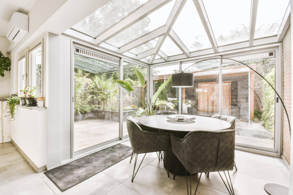 sunroom with table