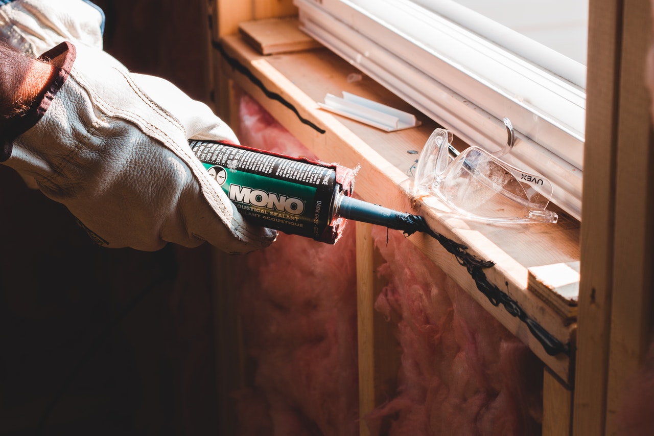 Caulking Windows Like a Pro Rules to Follow