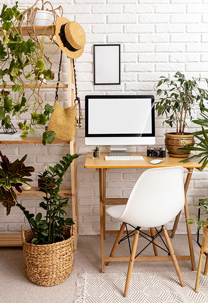 home office decor with pictures